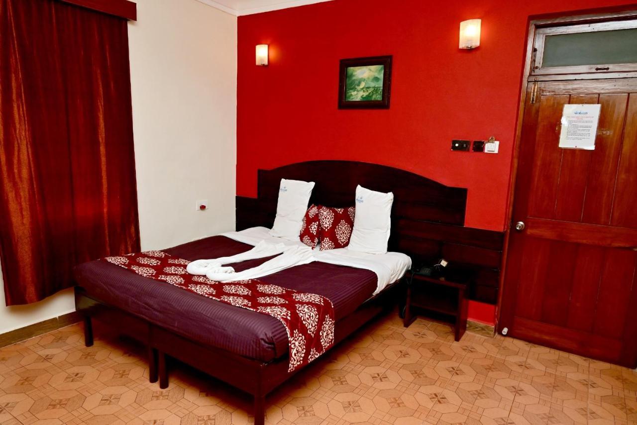 Swimsea Beach Resort, A Beach Property Панаджи Екстериор снимка